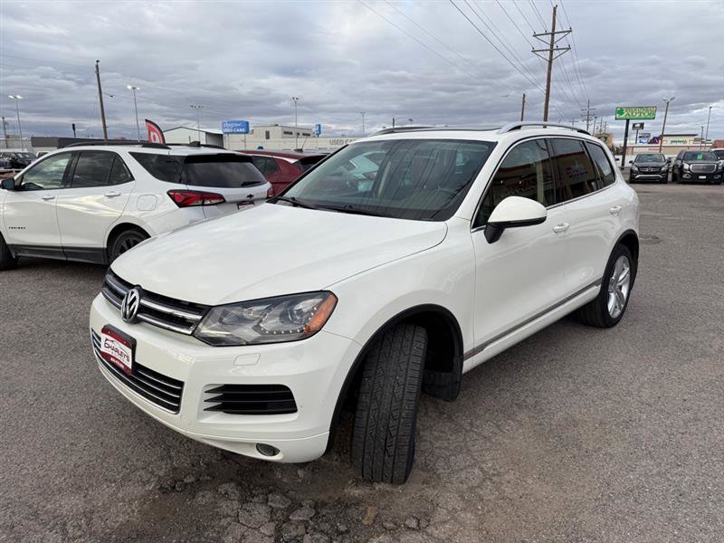 Used 2011 Volkswagen Touareg Executive image 2