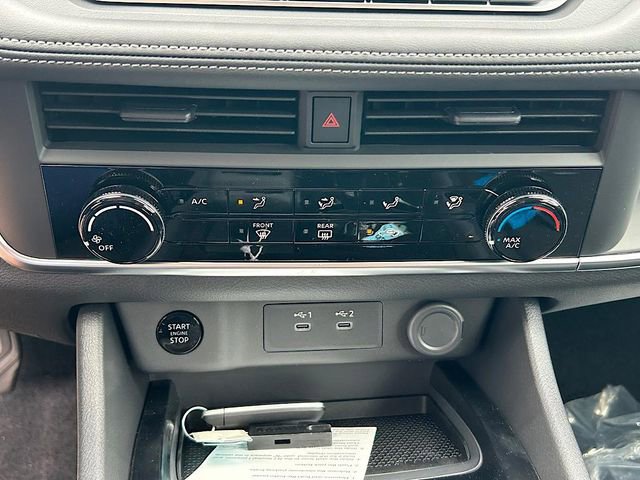 New 2025 Nissan Rogue S image 21