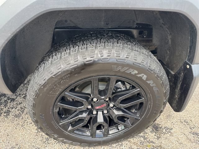 Used 2024 GMC Canyon AT4 AWD/4WD image 9