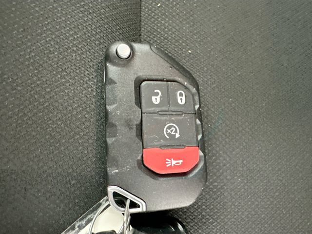 Used 2022 Jeep Gladiator Sport AWD/4WD image 17