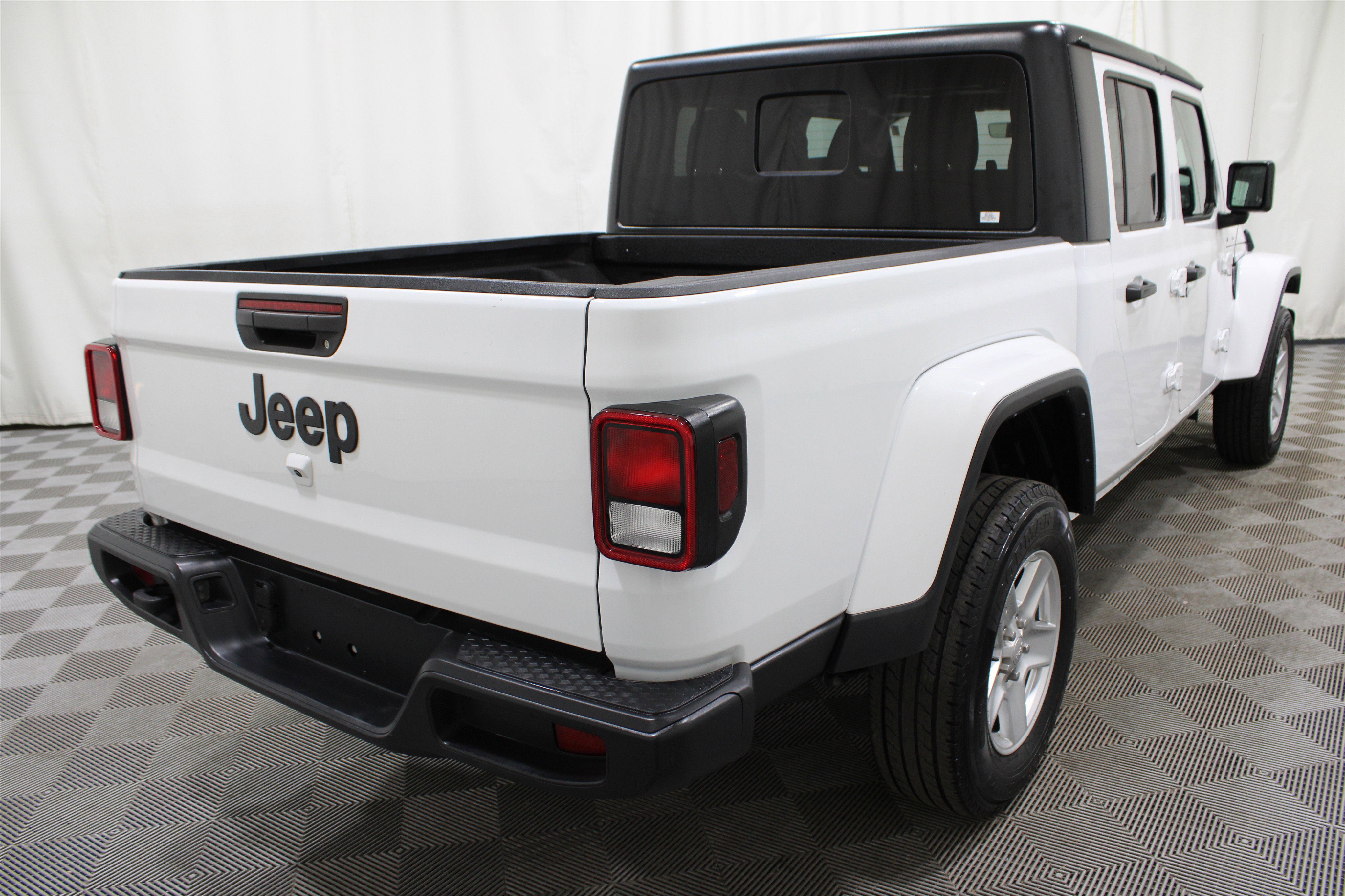 Used 2023 Jeep Gladiator Sport image 31