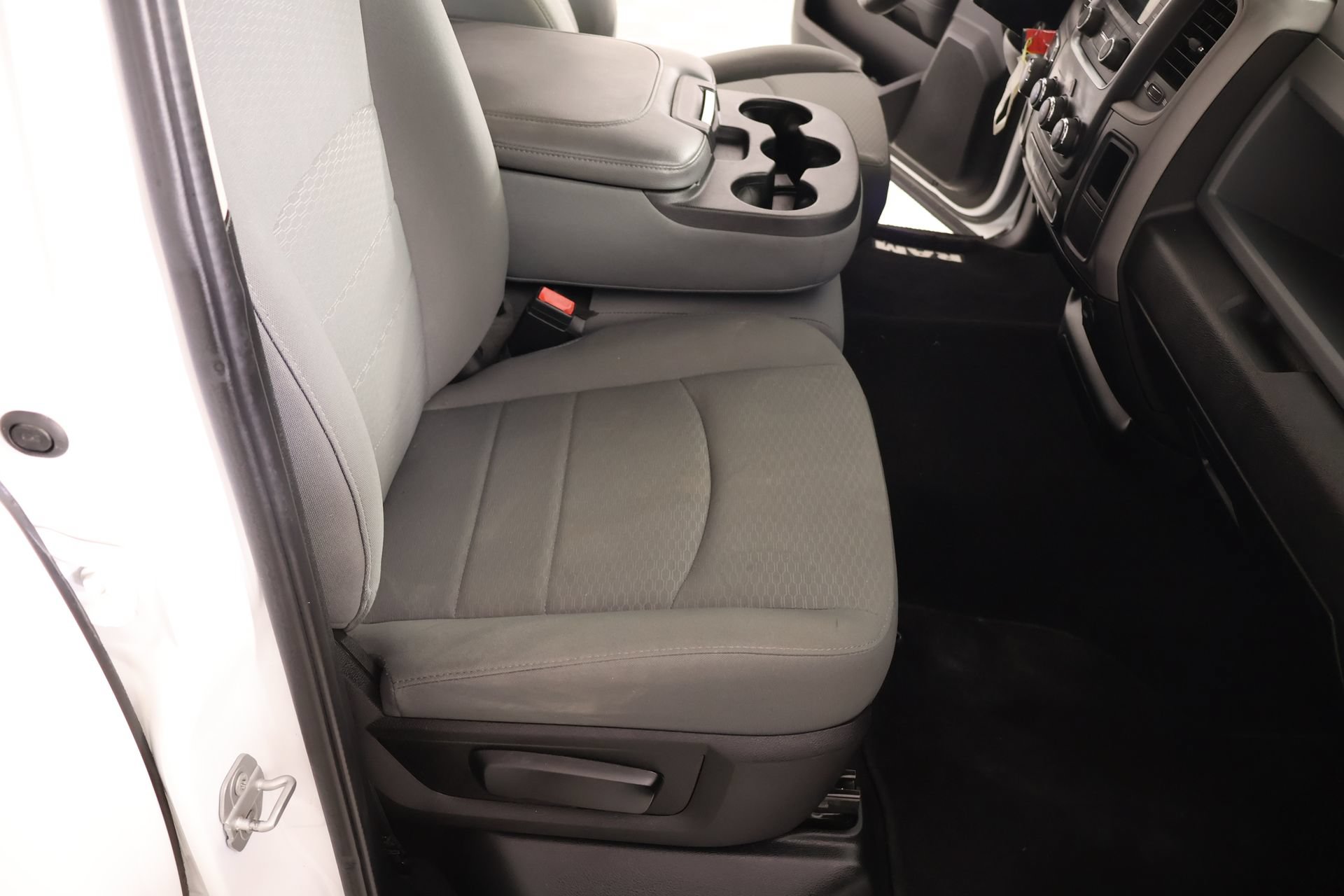 Used 2020 RAM 1500 Tradesman w/ Chrome Plus Package RWD image 12