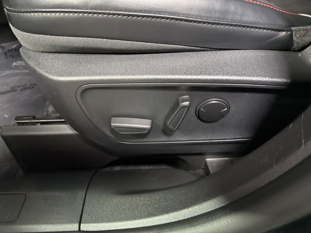Used 2025 Ford Escape ST-Line FWD image 25
