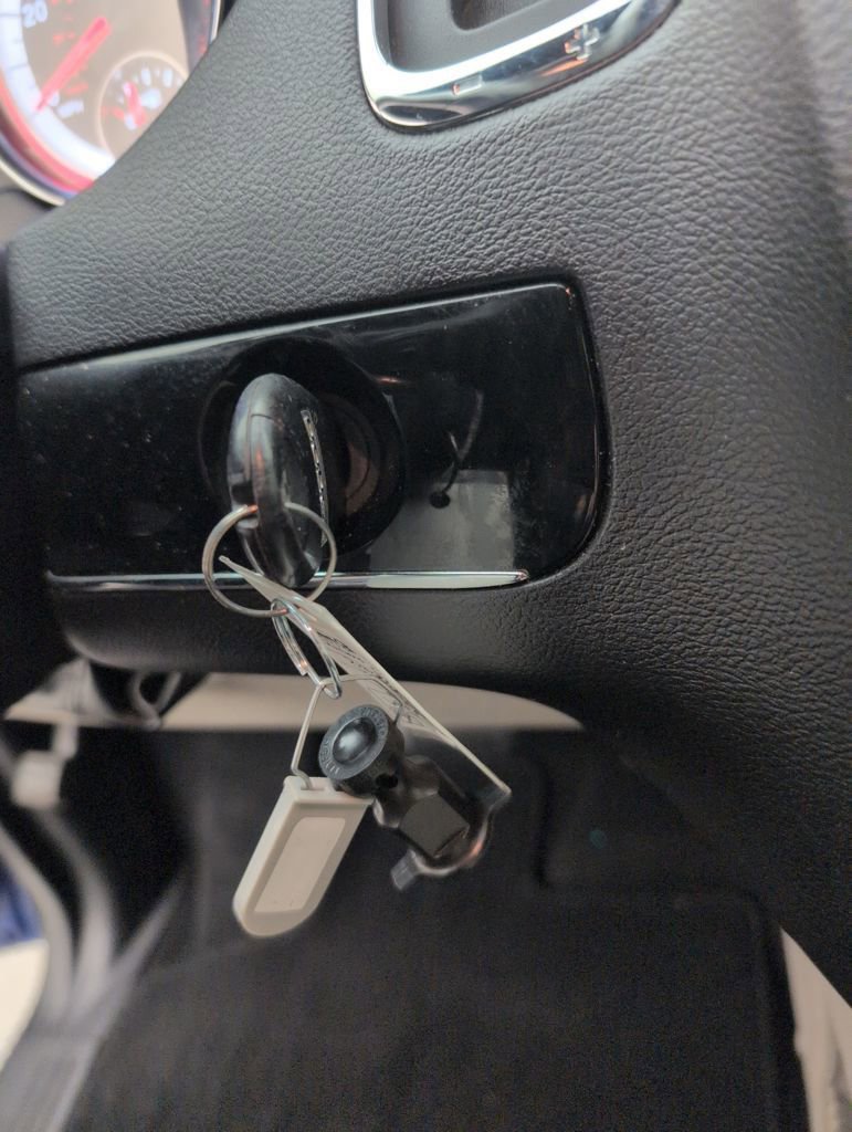 Used 2019 Dodge Grand Caravan SXT w/ Rear Park Assist Package image 45