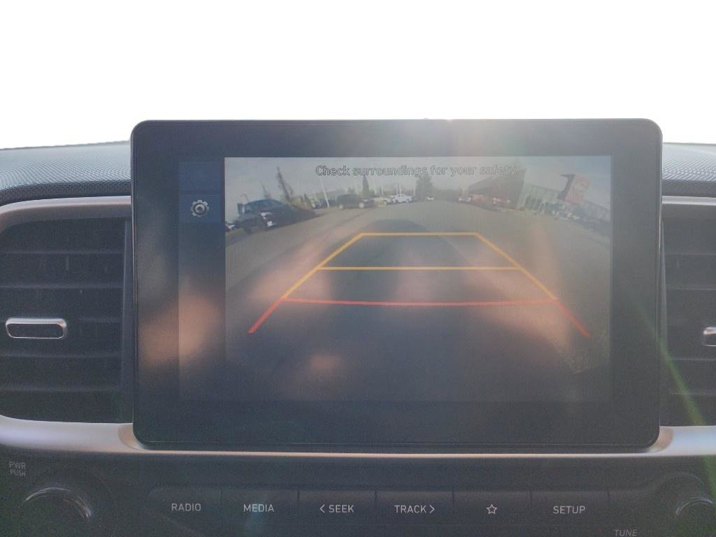 Used 2025 Hyundai Venue SEL image 14