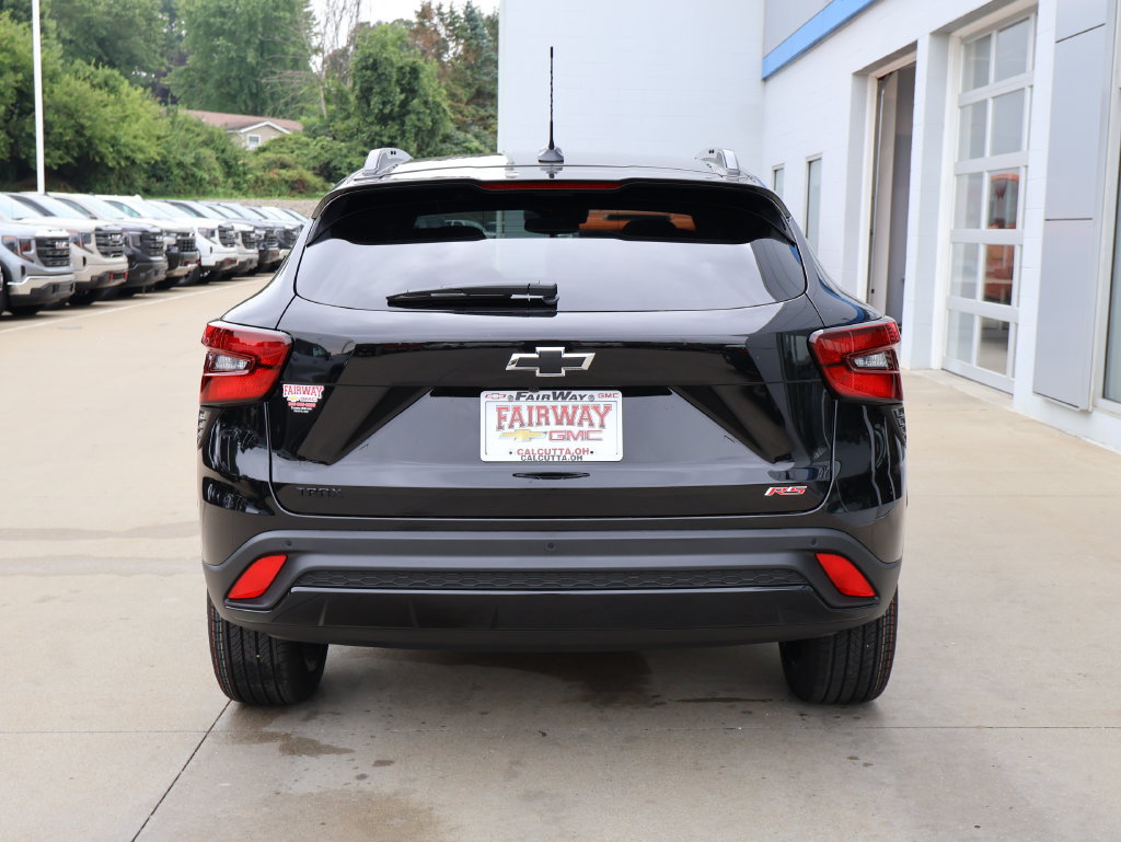 New 2026 Chevrolet Trax RS w/ Sunroof Package FWD image 9