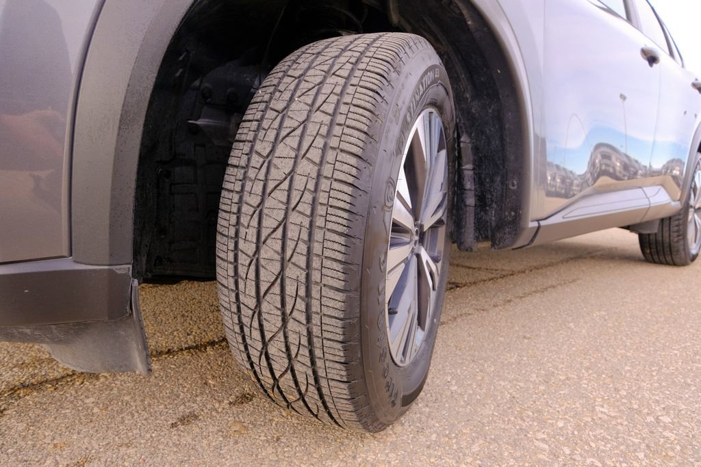 Used 2023 Nissan Rogue SV image 42