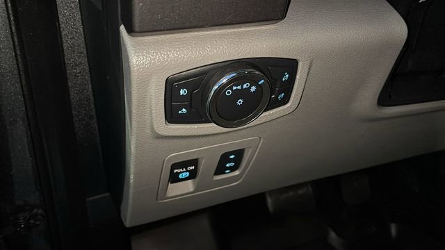 Used 2016 Ford F150 XLT w/ Equipment Group 302A Luxury image 11