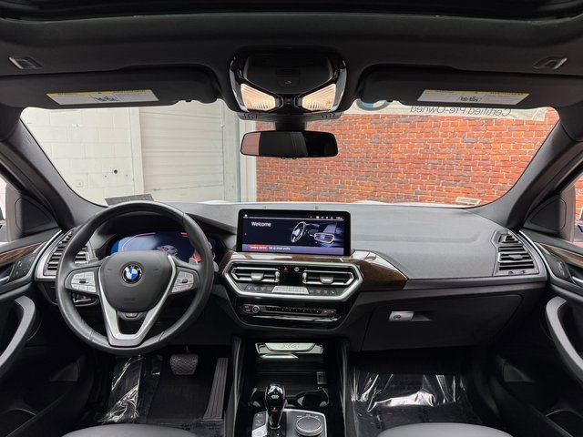 Certified 2023 BMW X4 xDrive30i w/ Premium Package image 12
