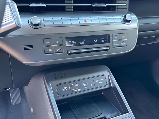 New 2026 Hyundai Kona SEL Premium image 18