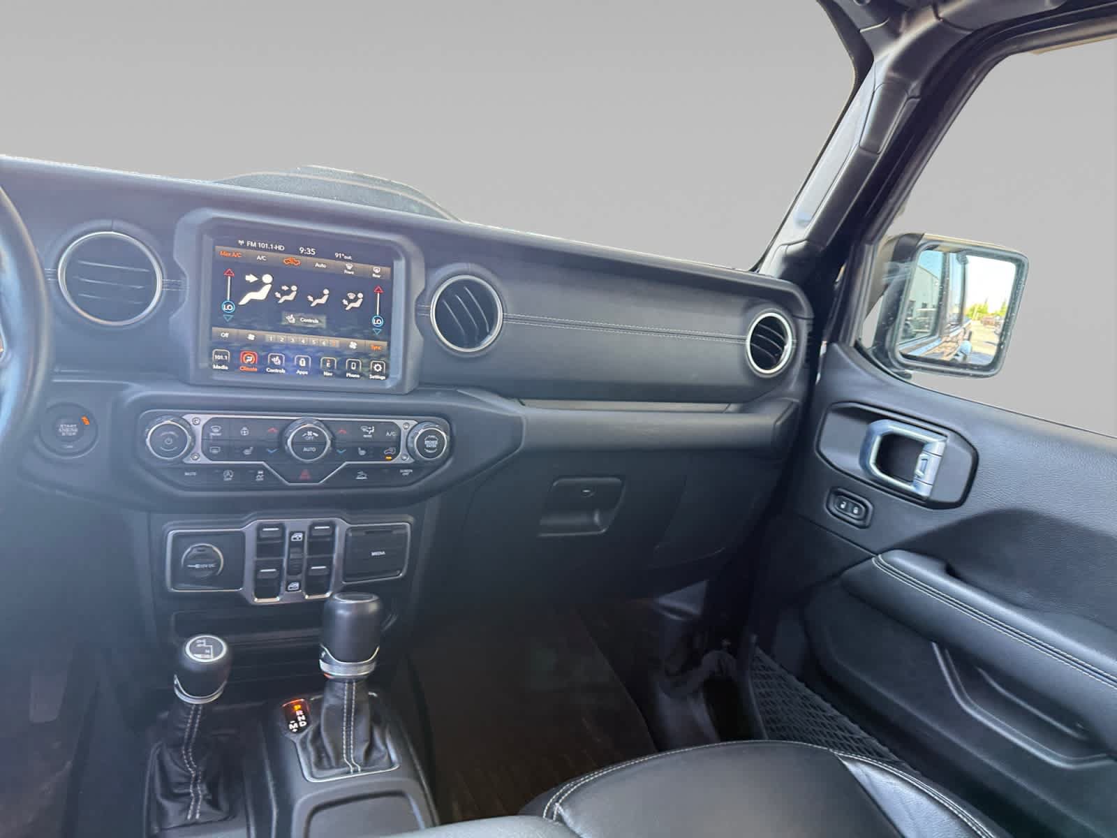 Used 2021 Jeep Gladiator Overland w/ Popular Equipment Package AWD/4WD image 21