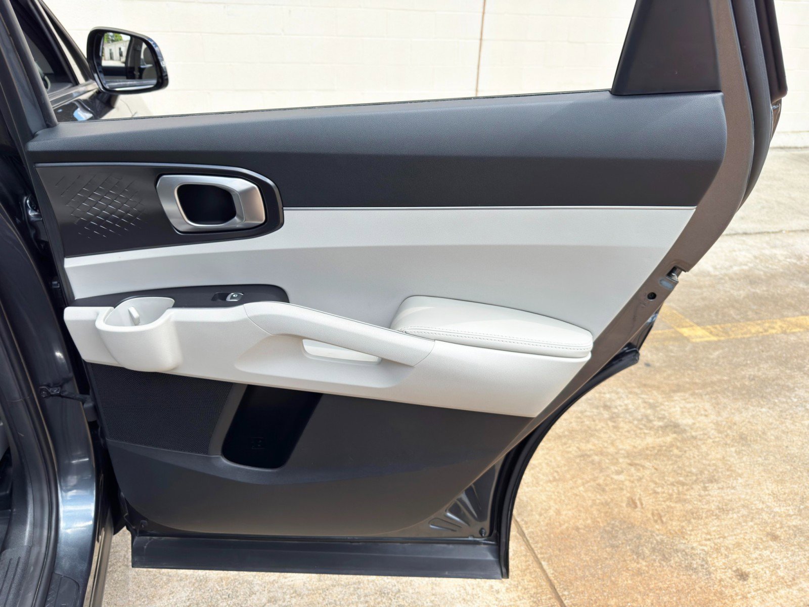 Used 2022 Kia Sorento S w/ Panoramic Sunroof Package FWD image 43