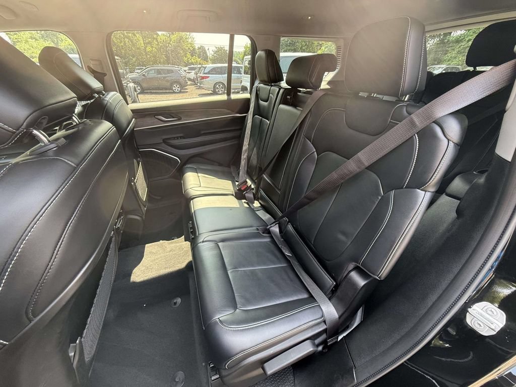 Used 2021 Jeep Grand Cherokee L Limited AWD/4WD image 13