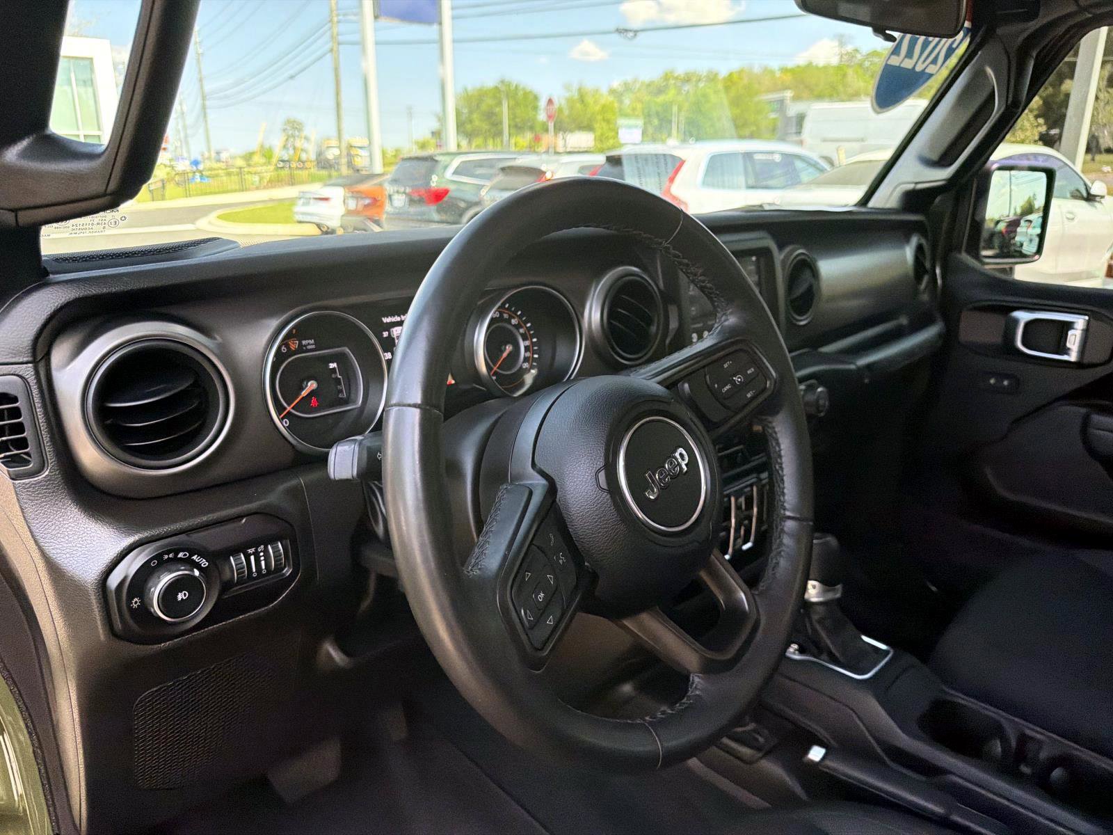 Used 2022 Jeep Wrangler Unlimited Sport image 18