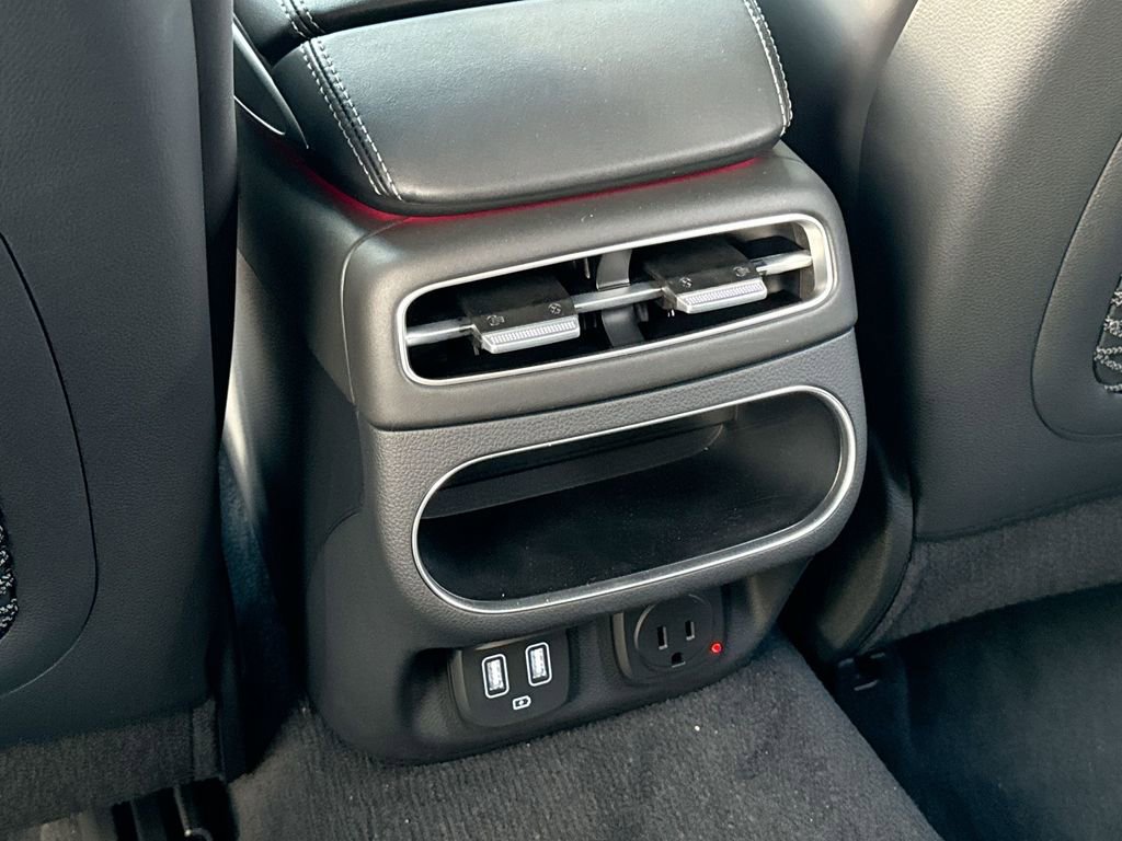 Used 2025 Genesis GV70 3.5T Sport w/ Sport Advanced Package image 31