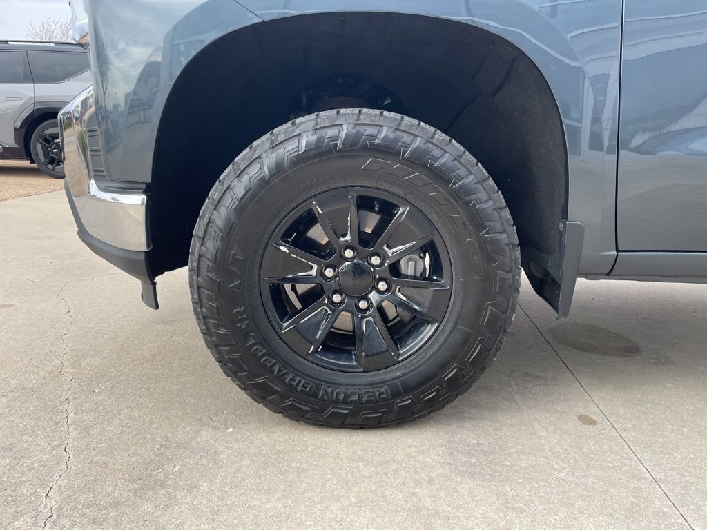 Used 2020 Chevrolet Silverado 1500 LT w/ All-Star Edition AWD/4WD image 17