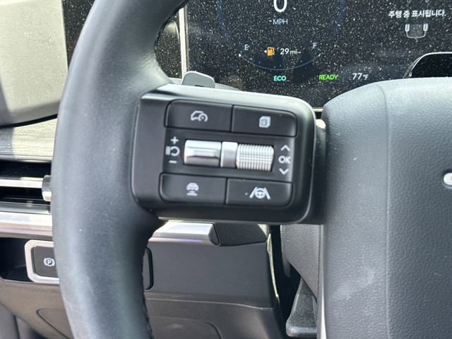 Used 2025 Hyundai Santa Fe Limited FWD image 25