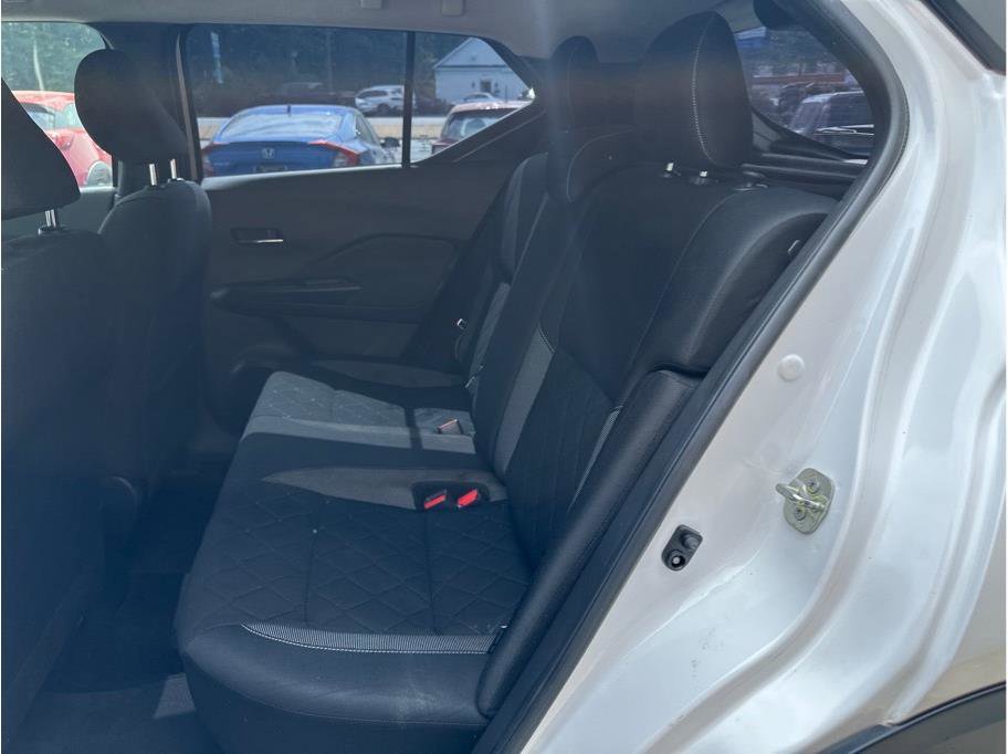 Used 2020 Nissan Kicks SV image 9