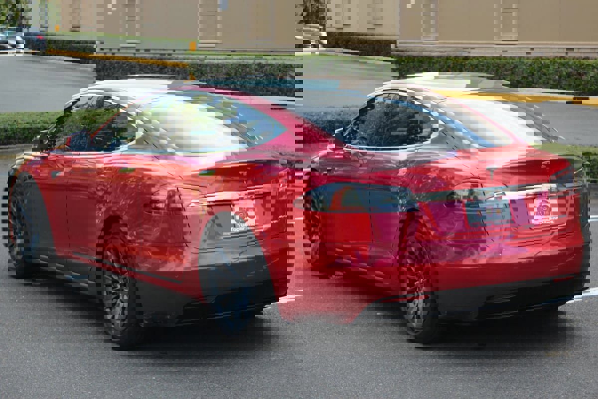 Used 2020 Tesla Model S Long Range Plus AWD/4WD image 5