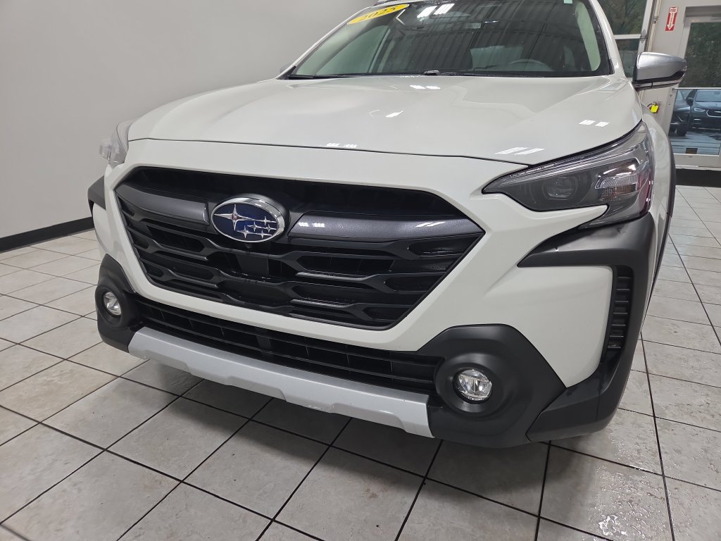 Used 2025 Subaru Outback Touring XT AWD/4WD image 23