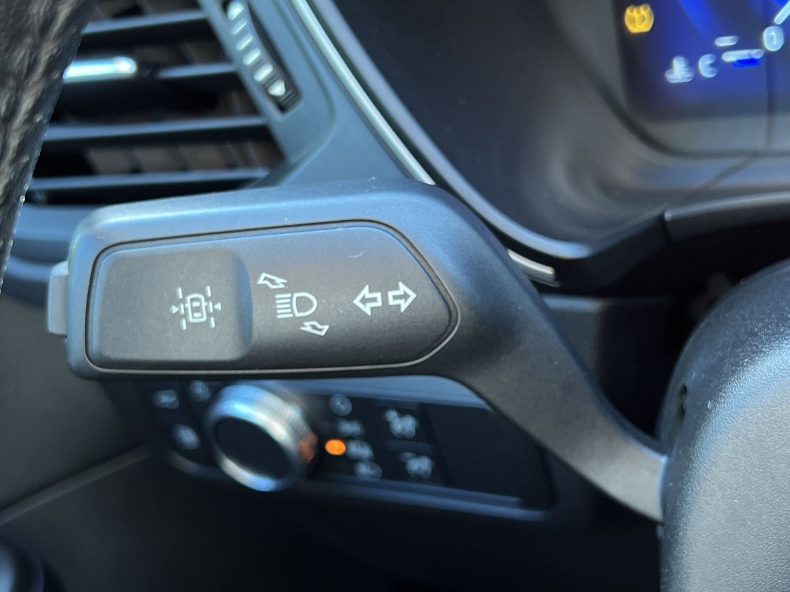 Used 2020 Ford Escape SE Sport AWD/4WD image 23