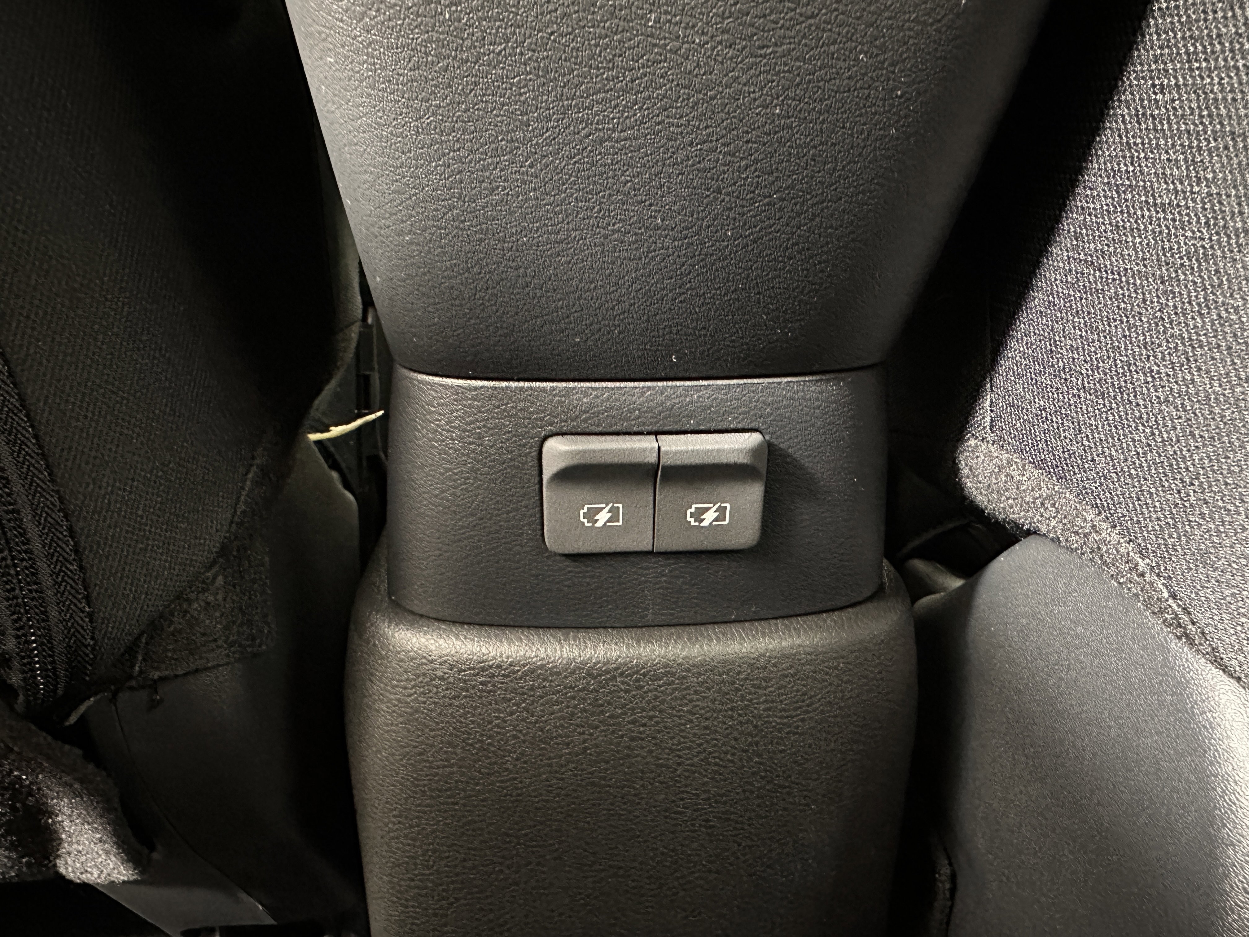 New 2025 Nissan Kicks Play S image 33