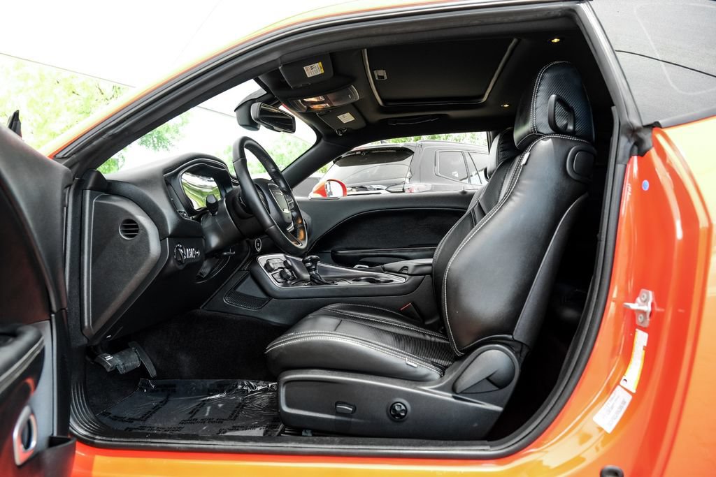 Used 2016 Dodge Challenger R/T w/ Blacktop Package RWD image 3