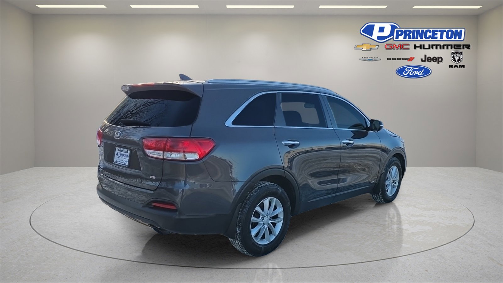 Used 2017 Kia Sorento LX w/ LX Convenience Package image 7
