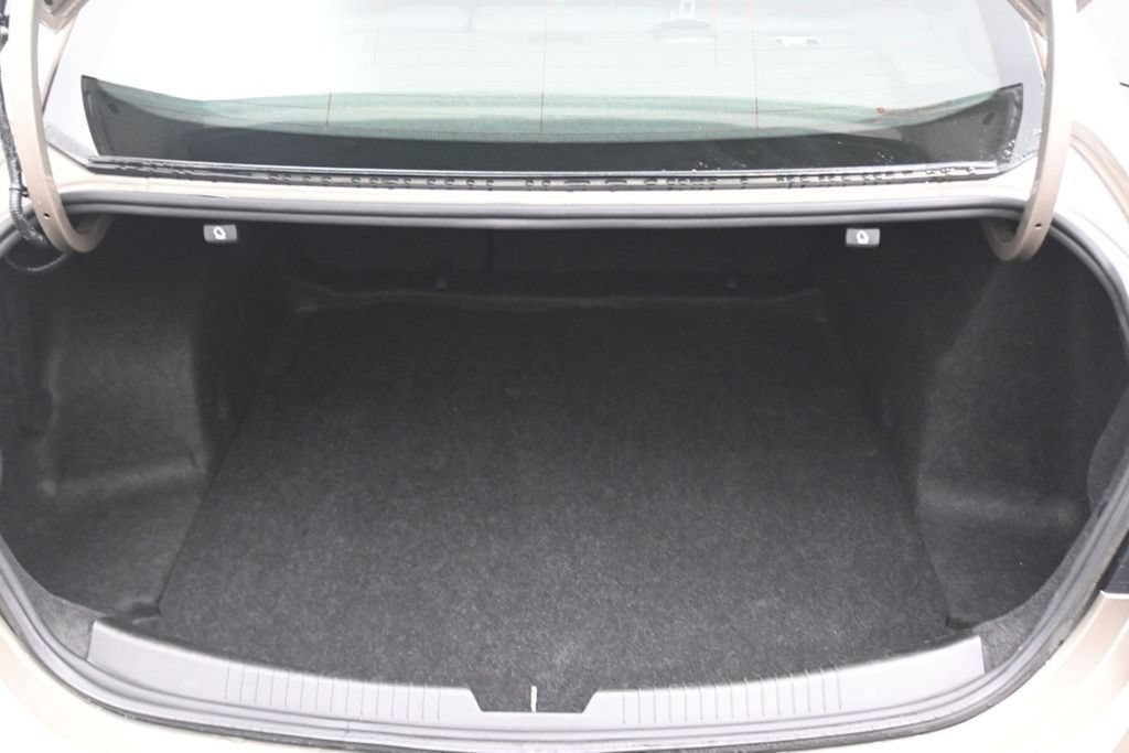 Used 2023 Chevrolet Malibu LT FWD image 11
