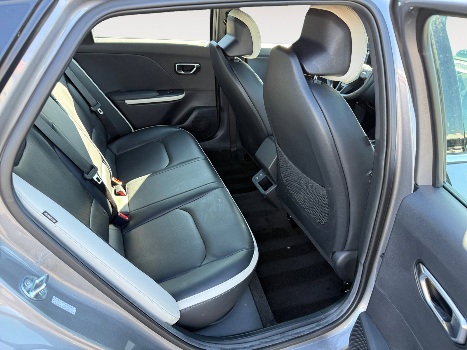 Used 2025 Kia K4 GT-Line w/ GT-Line Premium Package image 18