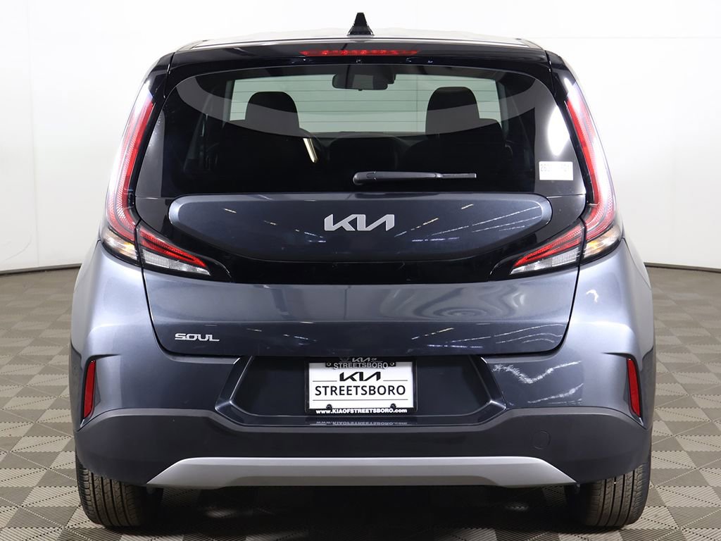 Used 2025 Kia Soul LX w/ LX Technology Package FWD image 11