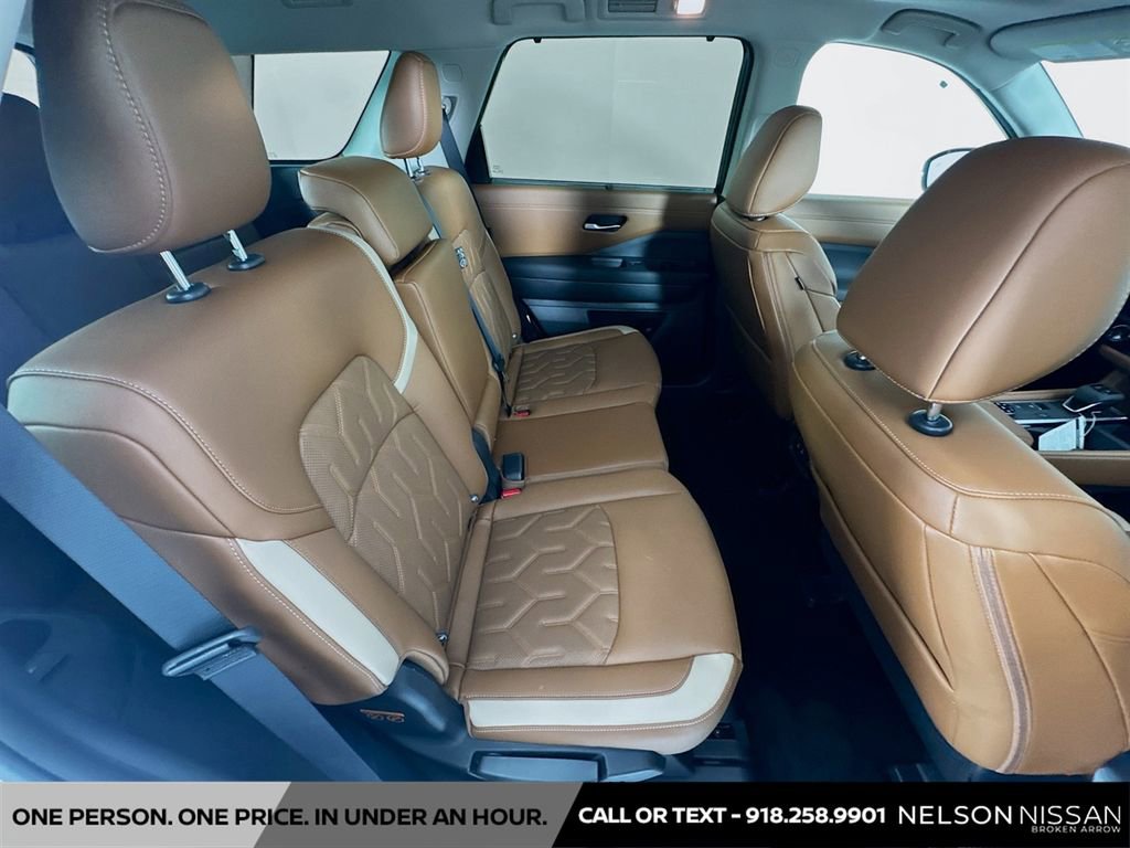New 2026 Nissan Pathfinder Platinum image 29