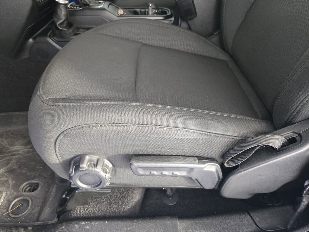 Used 2023 Jeep Wrangler Unlimited Sport image 26