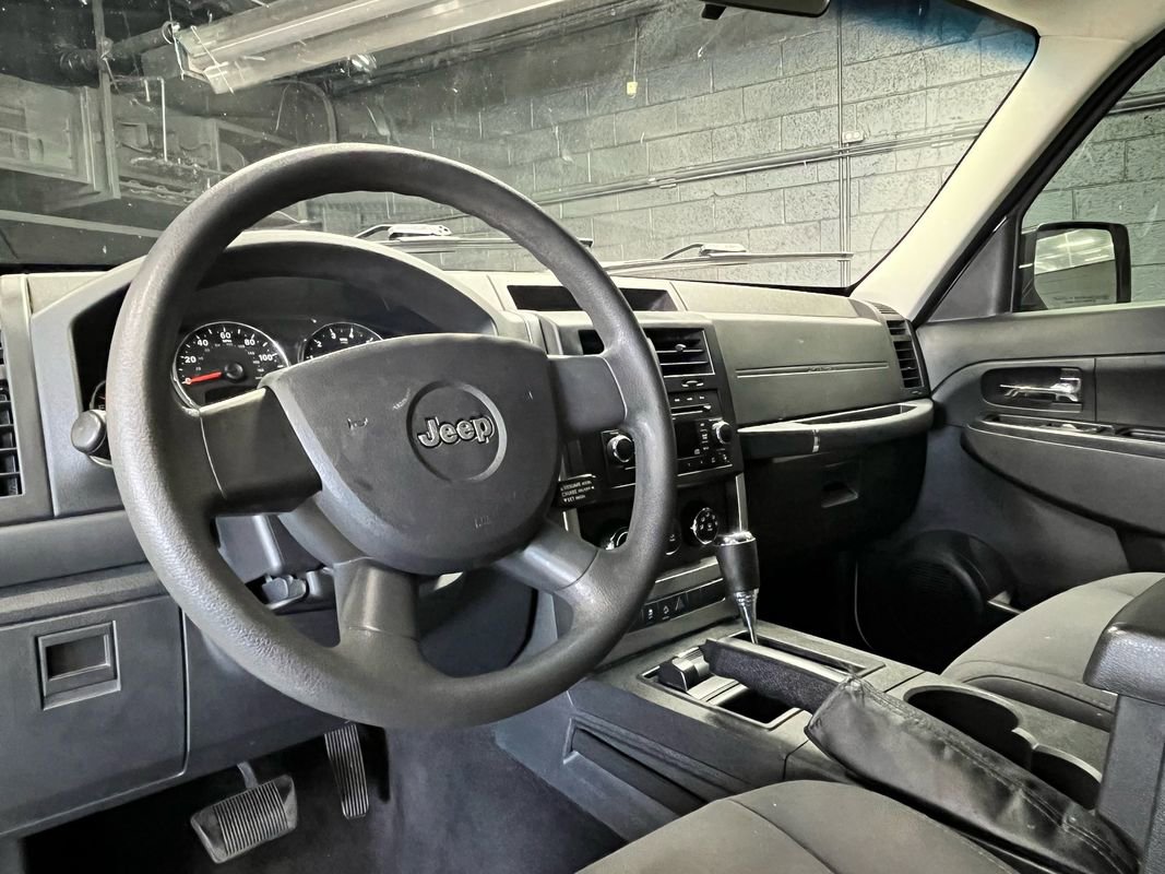 Used 2010 Jeep Liberty Sport w/ Popular Equipment Group AWD/4WD image 10
