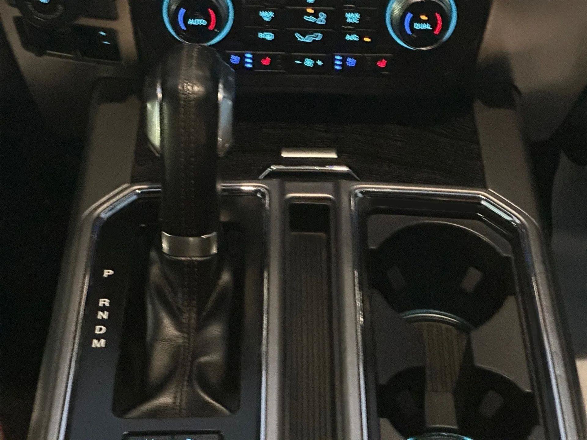 Used 2018 Ford F150 Platinum w/ Equipment Group 701A Luxury AWD/4WD image 16