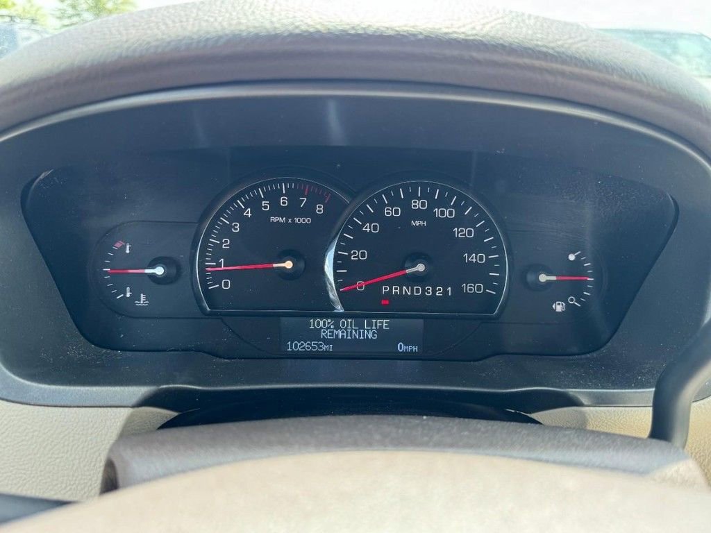 Used 2010 Cadillac DTS Luxury FWD image 21