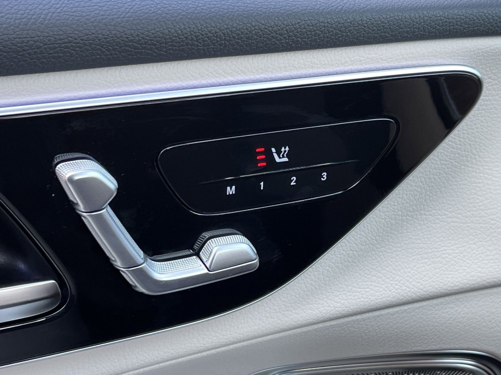 New 2026 Mercedes-Benz GLC 300 4MATIC image 33