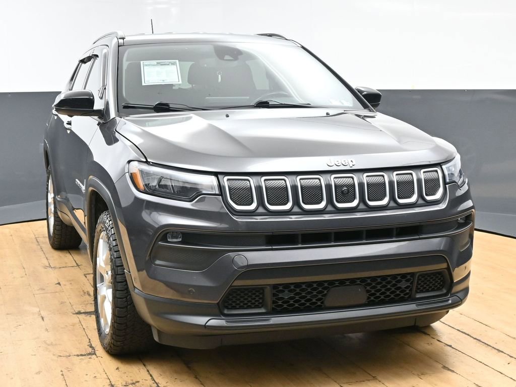 Used 2022 Jeep Compass Latitude AWD/4WD image 4