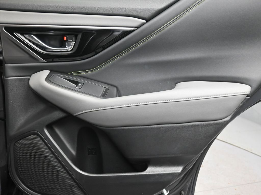 Certified 2025 Subaru Outback Onyx Edition image 14