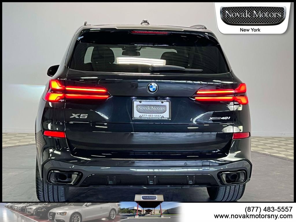 Used 2024 BMW X5 xDrive40i w/ M Sport Package image 7