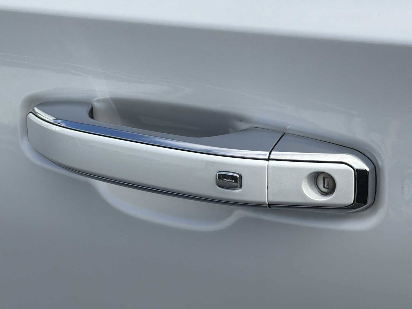 Used 2024 GMC Yukon Denali w/ Denali Reserve Package image 43