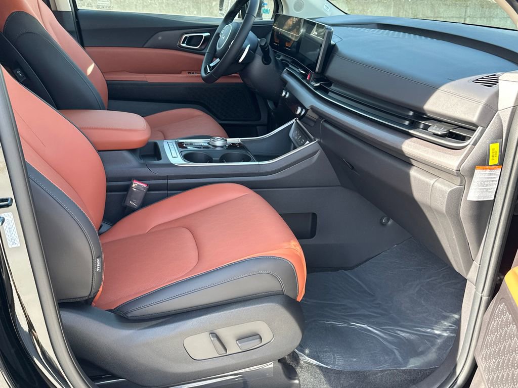 New 2026 Kia Carnival EX FWD image 13