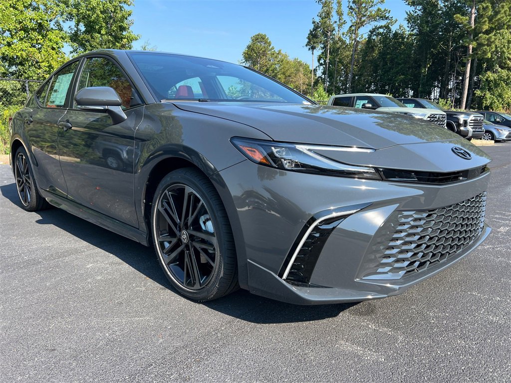 New 2026 Toyota Camry SE image 1