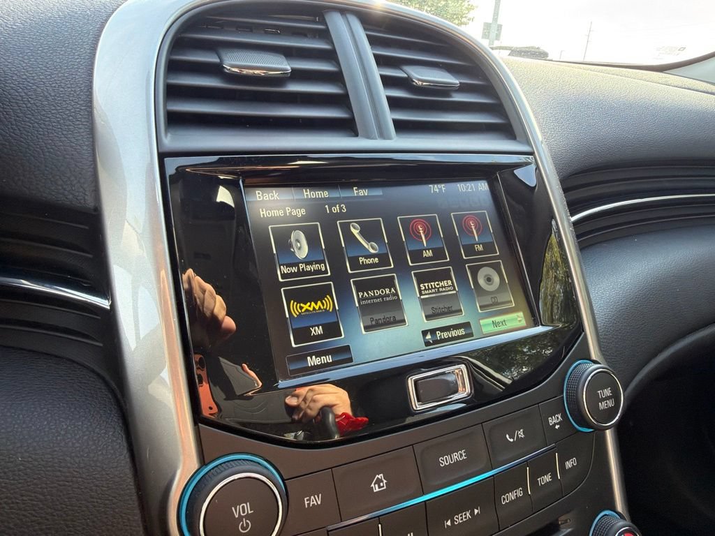 Used 2015 Chevrolet Malibu LT FWD image 28