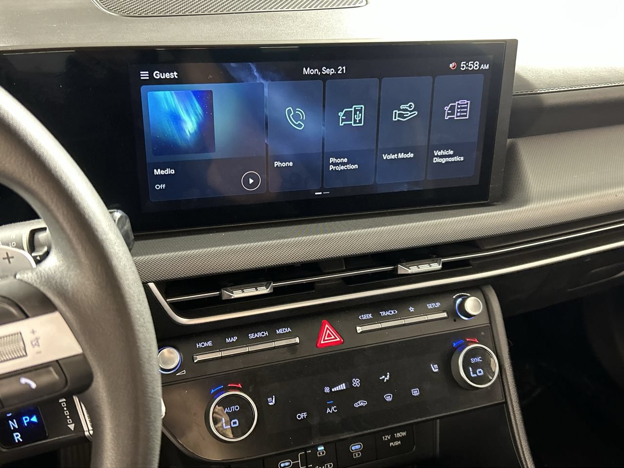 Used 2025 Hyundai Sonata SEL FWD image 17