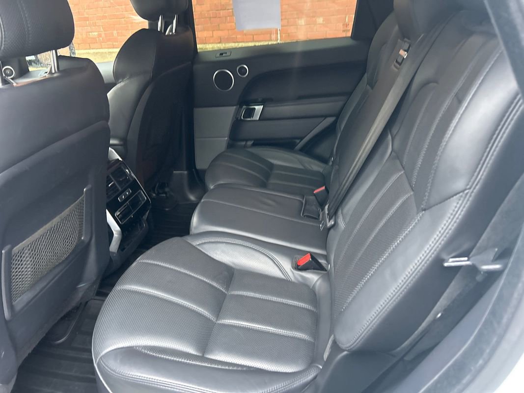 Used 2017 Land Rover Range Rover Sport HSE image 7