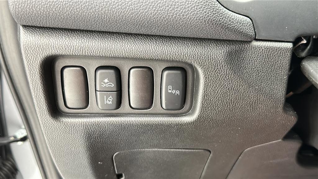 Used 2025 Mitsubishi Outlander Sport SE AWD/4WD image 24