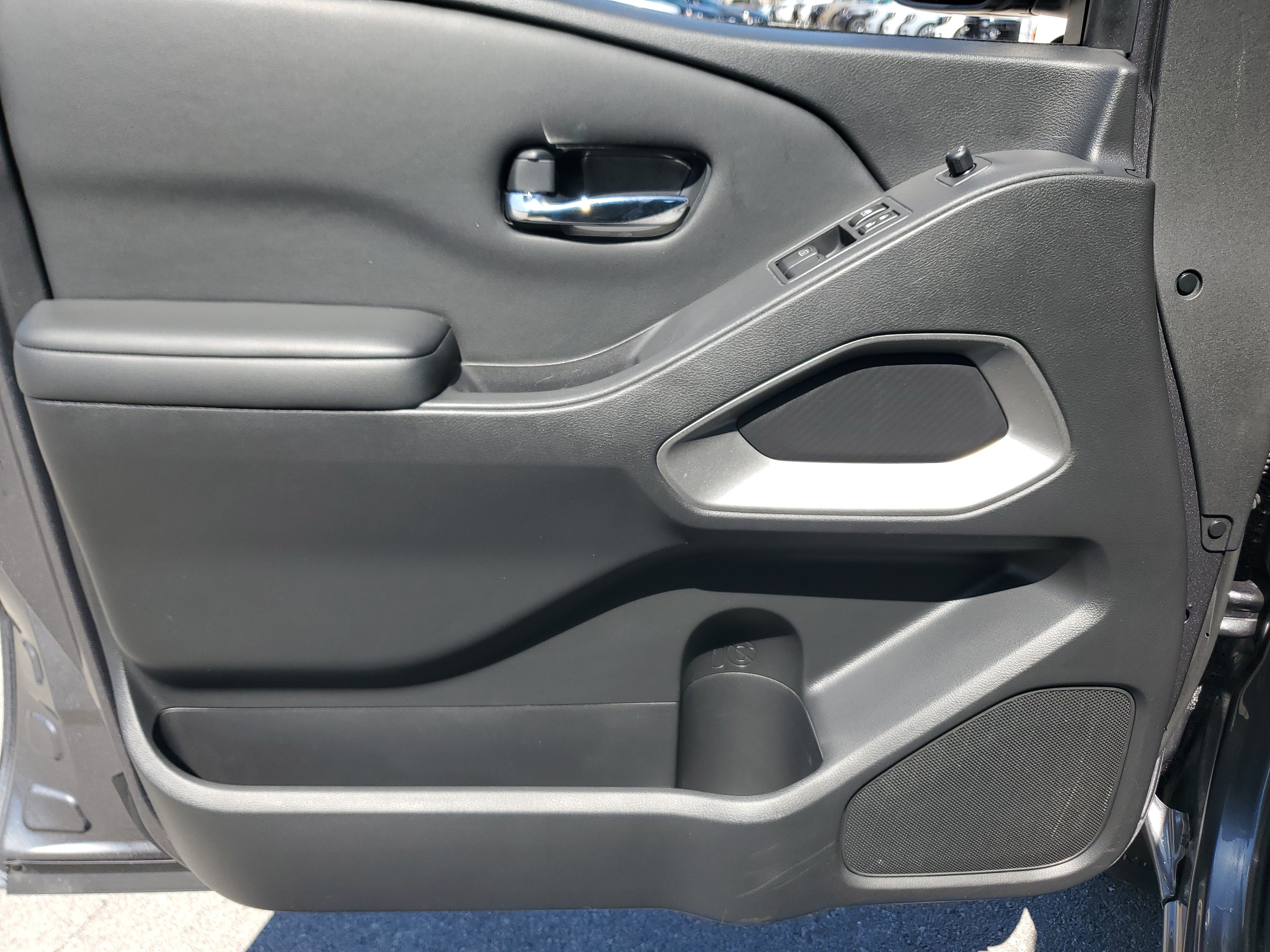 Certified 2023 Nissan Frontier SV RWD image 25