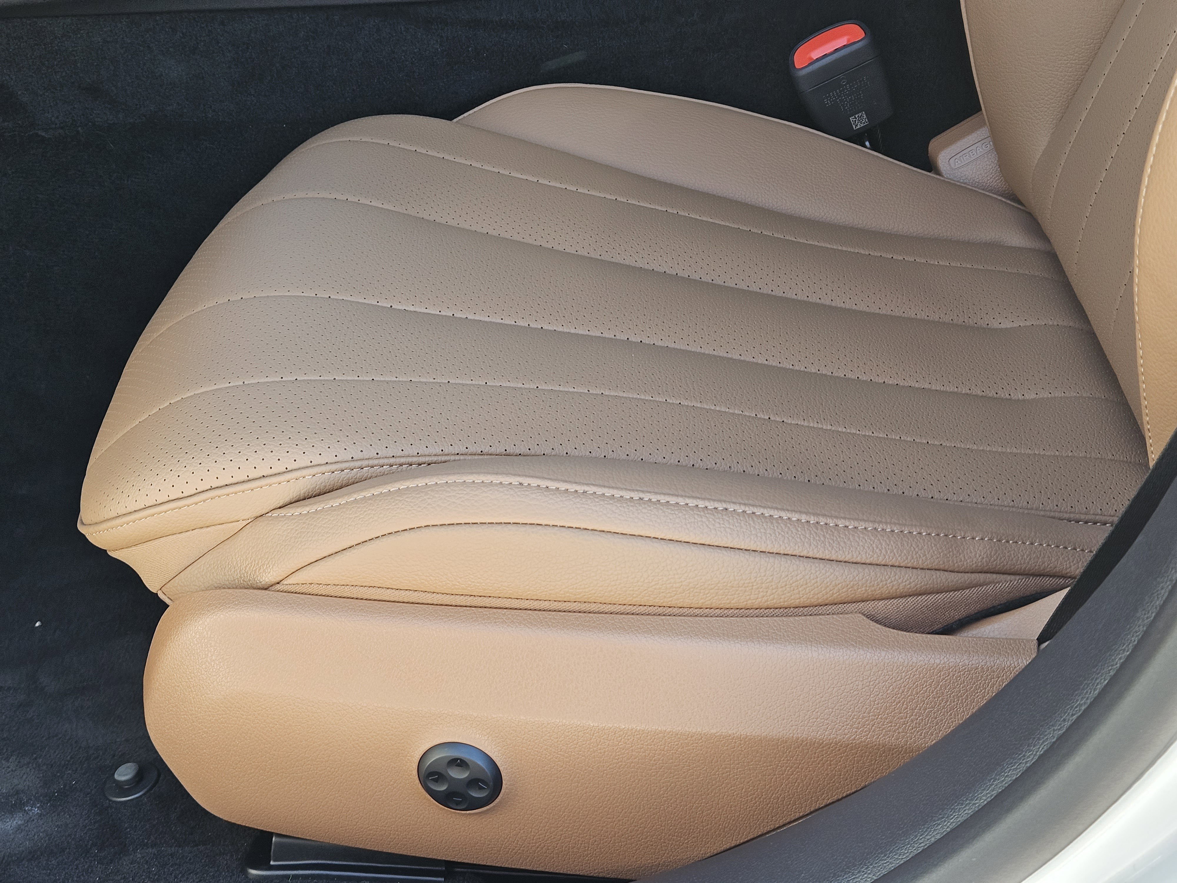 Used 2025 Mercedes-Benz E 450 4MATIC All-Terrain Wagon image 25