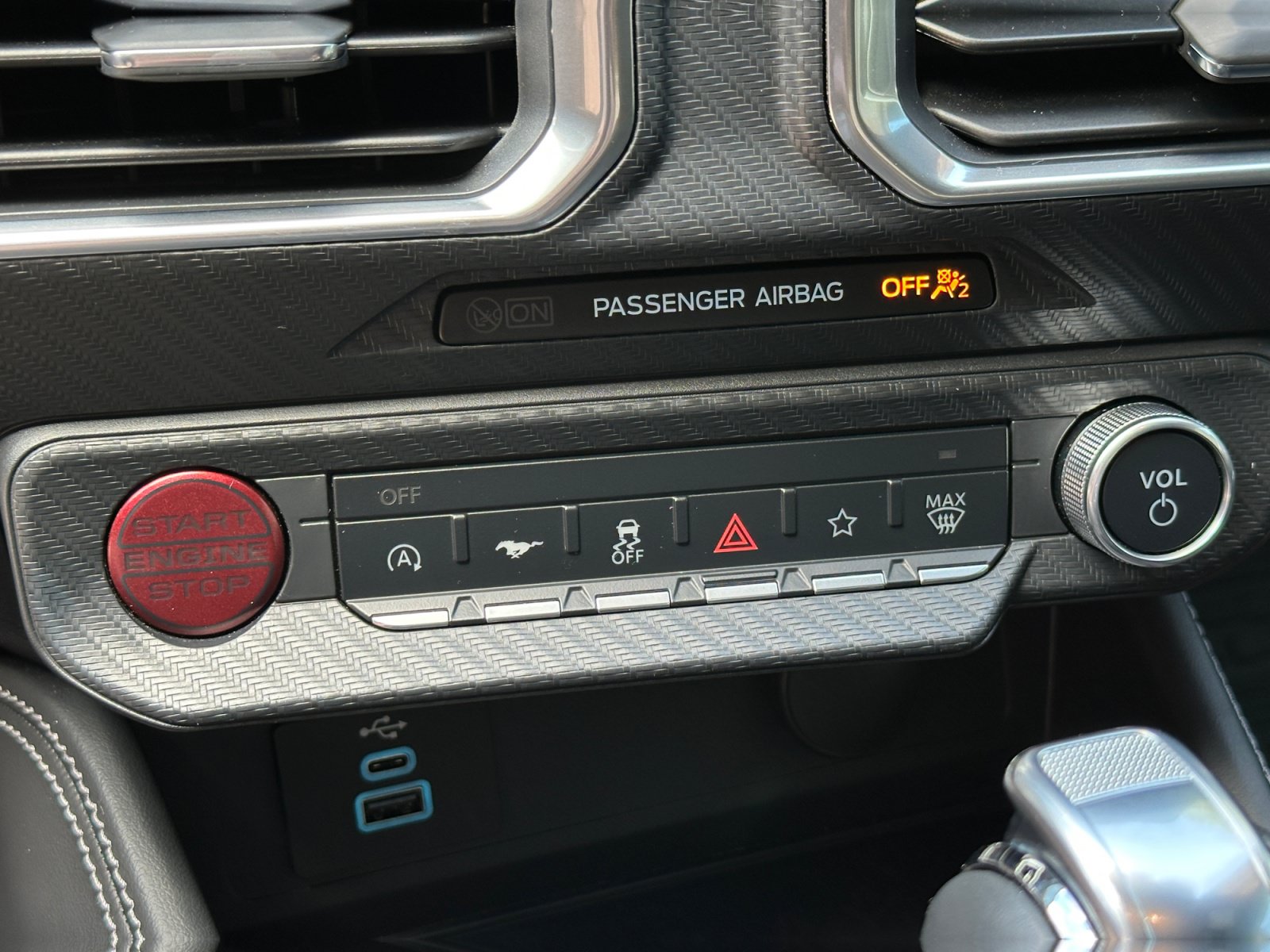 Used 2025 Ford Mustang GT Premium RWD image 30